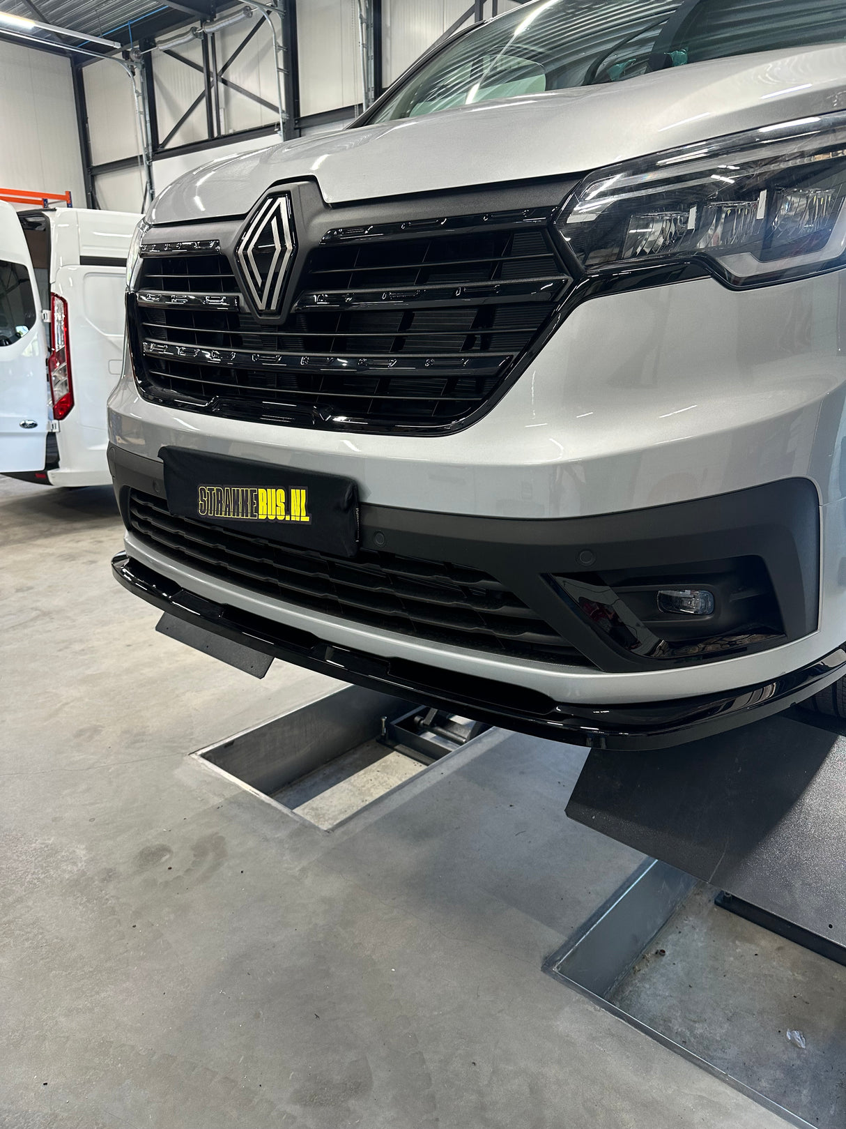 Voorspoiler Renault Trafic 2022+