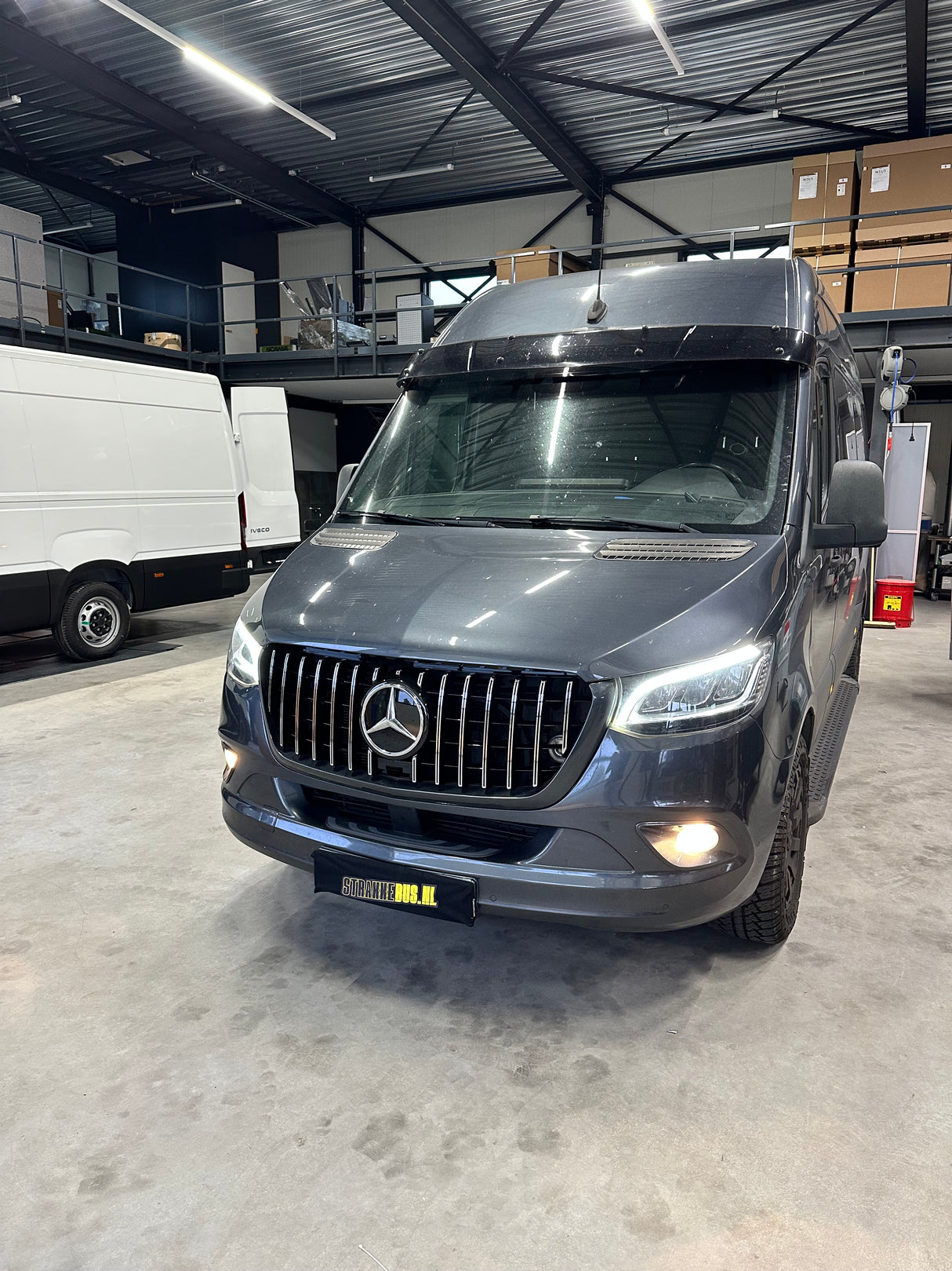 Front Grill Chrome GT-R Mercedes Sprinter 2018>